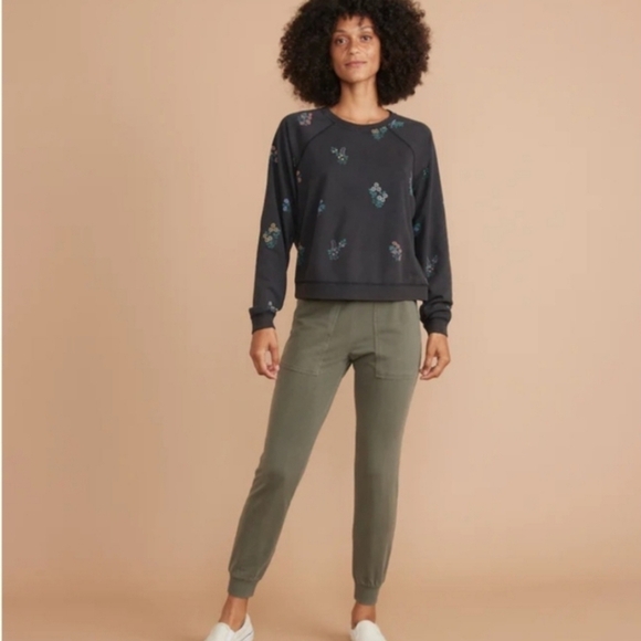 MARINE layer Sammi Jogger in Dusty olive - Picture 2 of 3